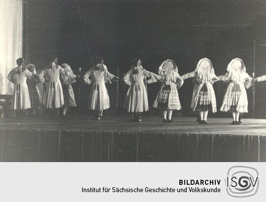 Tanzgruppe des sorbischen Volkskunstensembles