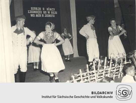 Tanzgruppe des sorbischen Volkskunstensembles