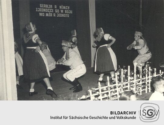 Tanzgruppe des sorbischen Volkskunstensembles