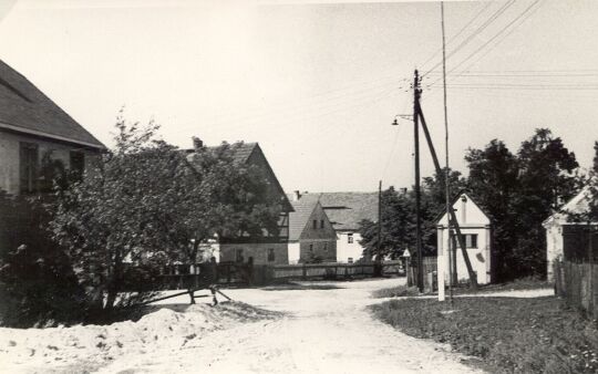 Dorfstraße in Brehmen