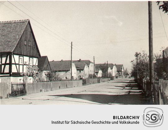 Auf der Dorfstraße in Purschwitz