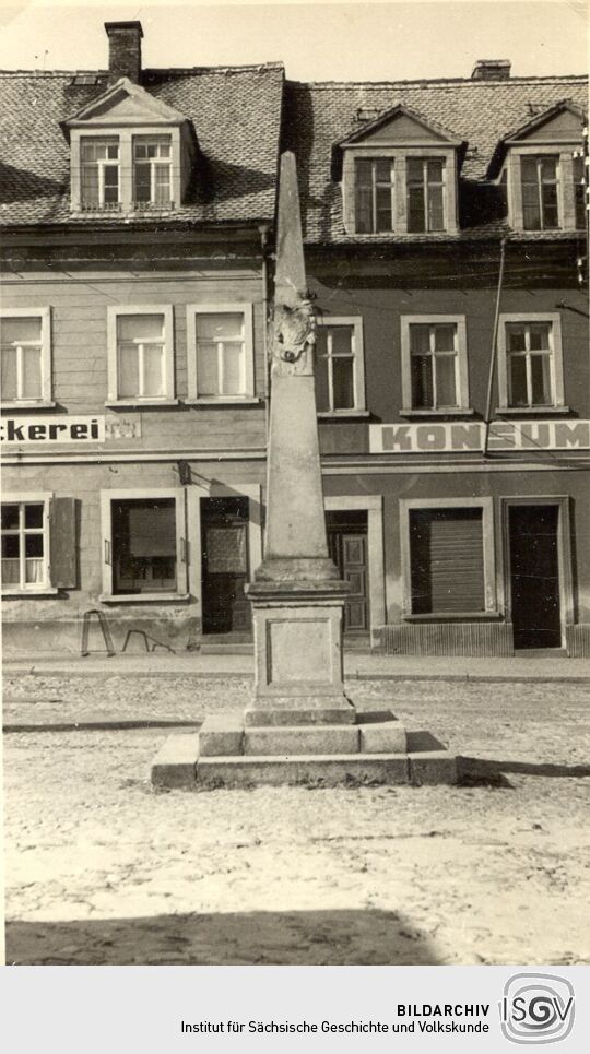Postsäule in Elstra
