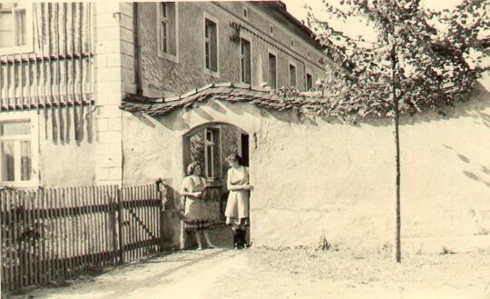 Eingang eines Bauernhofes in Zschornau