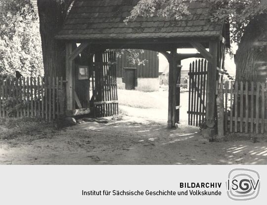 Friedhofseingang in Bluno