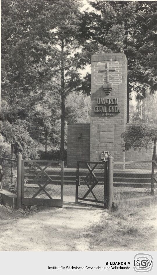 Kriegerdenkmal in Burg