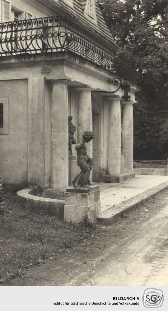 Portal am Schloß in Hermsdorf