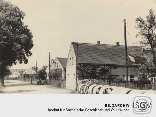 Die Dorfstraße in Wiednitz