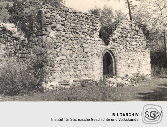 Ruine der sorbischen Kirche in Berg bei Muskau