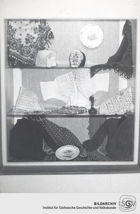 Vitrine im Museum Hoyerswerda