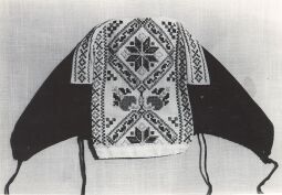 Bild: Gestickter Haubenboden aus Groß Partwitz