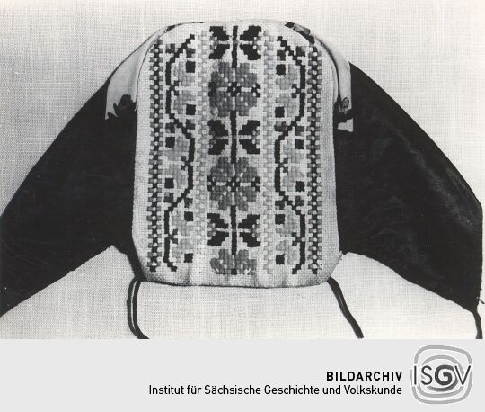 Gestickter Haubenboden aus Groß Partwitz