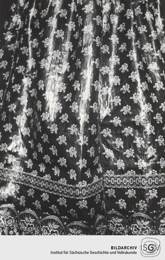 Teil einer großen Blaudruckschürze aus Groß Partwitz