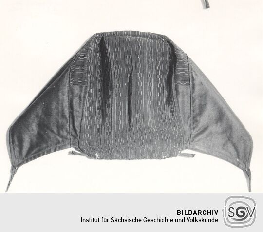 Gestickte Haube aus Groß Partwitz