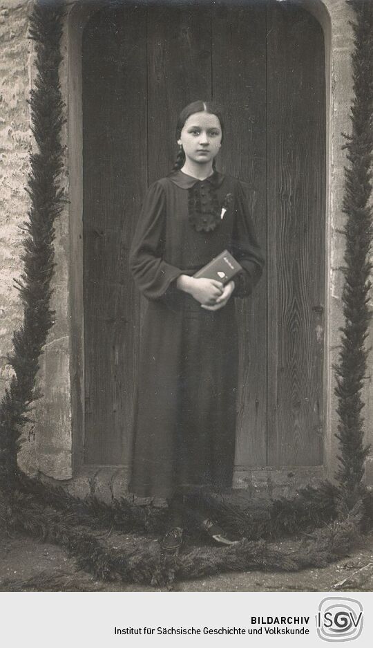 Eine Konfirmandin aus Groß Partwitz