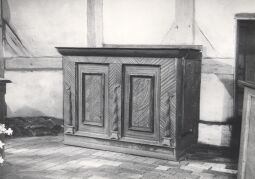 Bild: Kirchenbank in der Kirche von Groß Partwitz