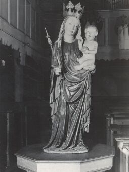 Bild: Eine Marienstatue in der Kirche von Groß Partwitz