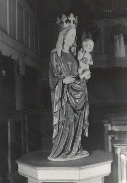 Bild: Eine Marienstatue in der Kirche von Groß Partwitz