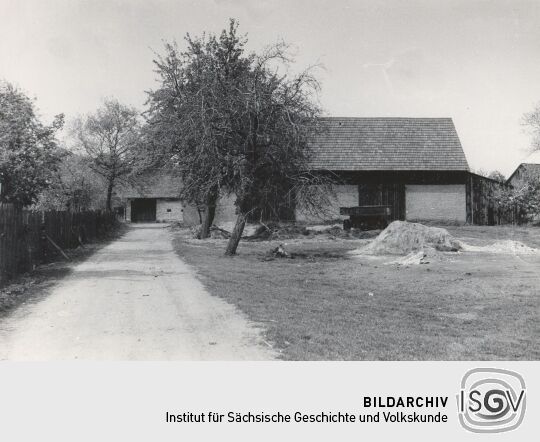 Blick auf einen Bauernhof in Groß Partwitz