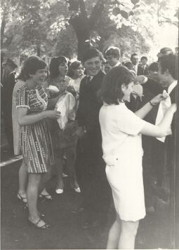 Bild: Maibaumwerfen in Groß Partwitz