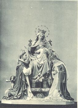 Bild: Die Figuren des großen Altars in Radibor