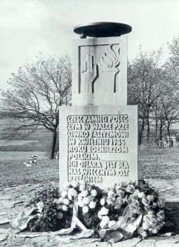 Bild: Denkmal in Crostwitz