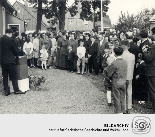 Enthüllung eines Gedenksteins in Schmerlitz