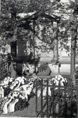 Bild: Das Grab von Jan Arnošt Smoler in Bautzen