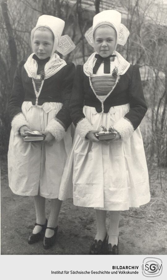 Konfirmandinnen aus Schleife