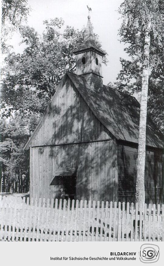 Hölzerner Kirchenbau in Sprey