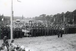 Bild: Grundsteinlegung in Hoyerswerda