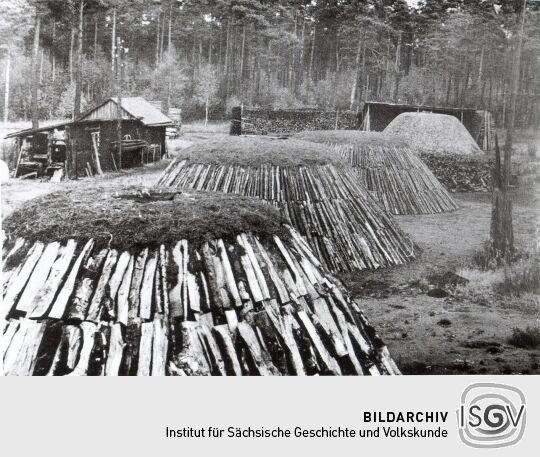 Holzkohlemeiler bei Rietschen