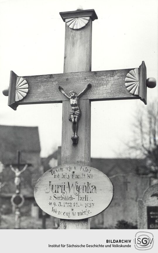 Friedhofskreuz in Nebelschütz