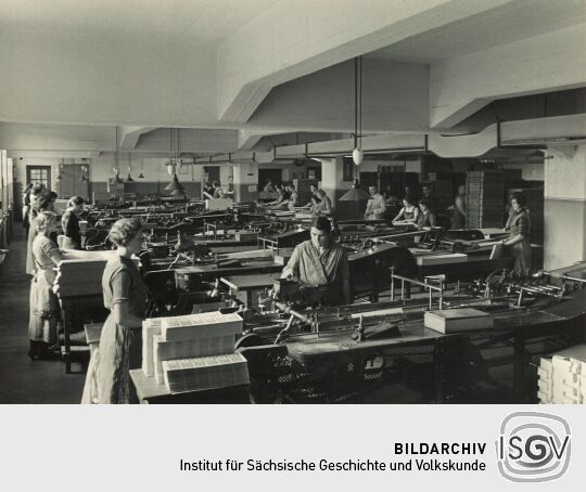 Schachtel-Klebemaschine