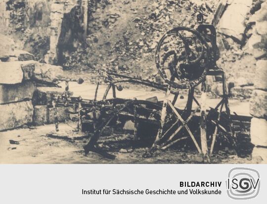 Geborgener Schrott aus dem Gebäude Große Meißner Str. 6