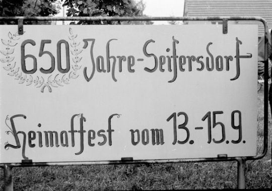 Tafel zum Heimatfest in Seifersdorf