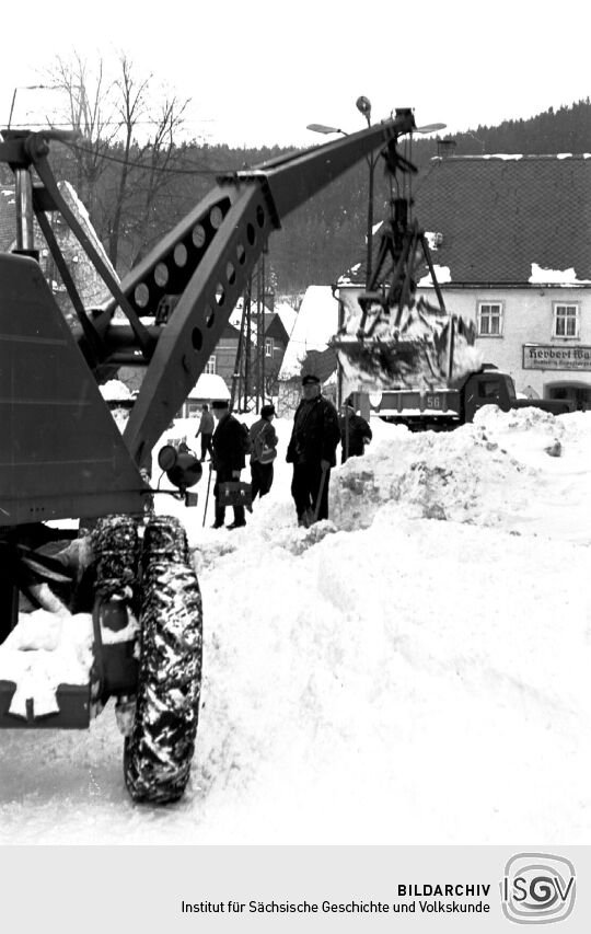 Schneeberäumung in Geising