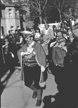 Bild: Ski- und Eisfasching in Geising