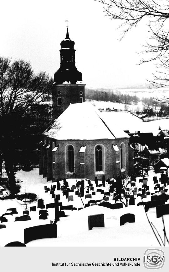 Blick zur Geisinger Kirche