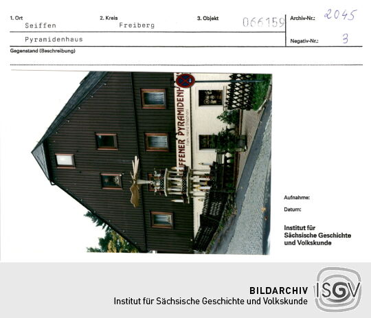 Pyramidenhaus