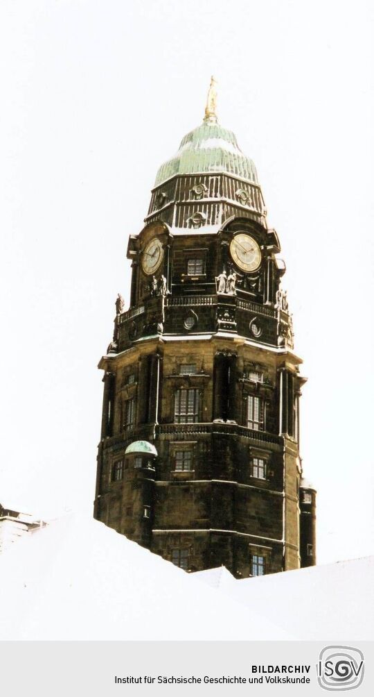 Dresdner Rathausturm im Winter 2003