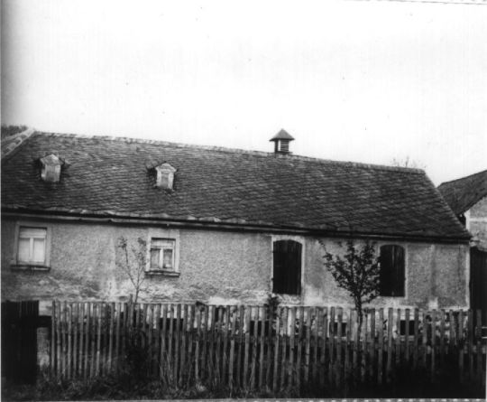 Gartenseite des Stallgebäudes eines Bauernhofs in Kobitzschwalde