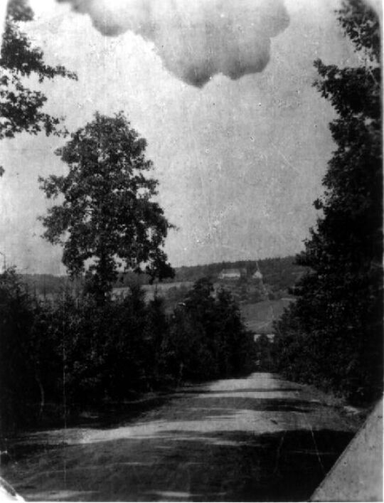 Blick auf eine ehemal. Winzerei in Golk vom Taschnmühlenweg mit dem ehemal. Niederholze