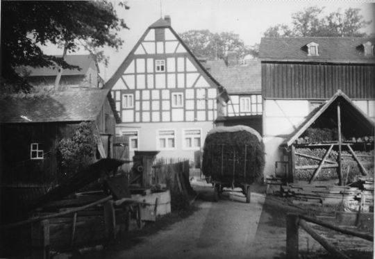 Gesamtansicht der ehemaligen oberen Mühle in Rodau