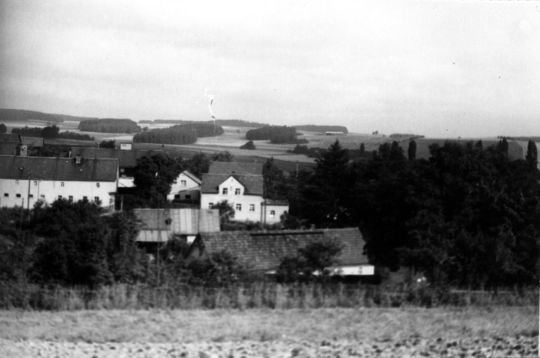 Blick auf Thossen (unterer Teil) vom Wartberghang aus