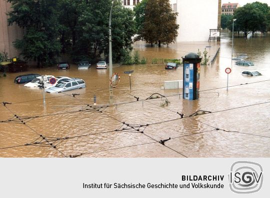 Hochwasser der Weißeritz in der Dresdner Innenstadt