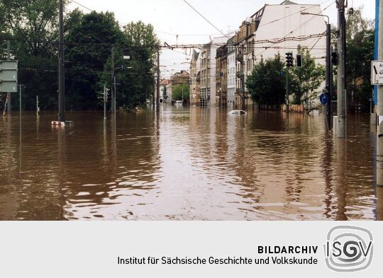 Hochwasser der Weißeritz in der Dresdner Innenstadt
