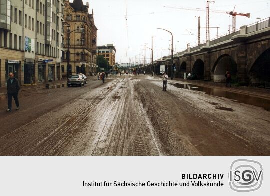 Hochwasser der Weißeritz in der Dresdner Innenstadt