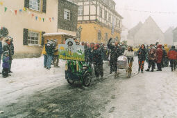 Bild: Festumzug beim Ski- und Eisfasching in Geising