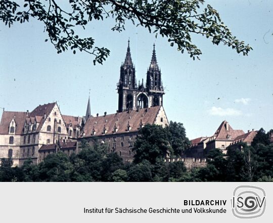 Blick auf Meißen - von Mönchslehne (unten)