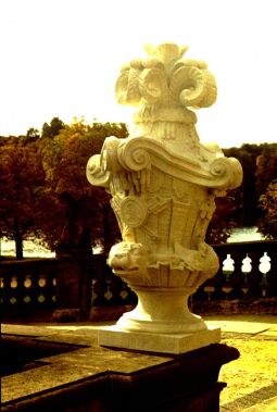 Bild: Barockvase am Schloß Moritzburg